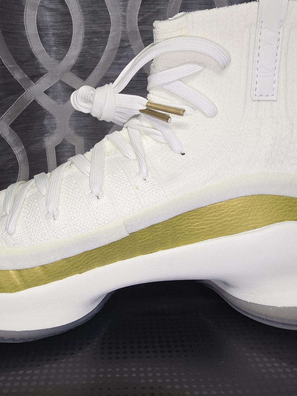 Curry 4 Retro - Picture 11 of 16